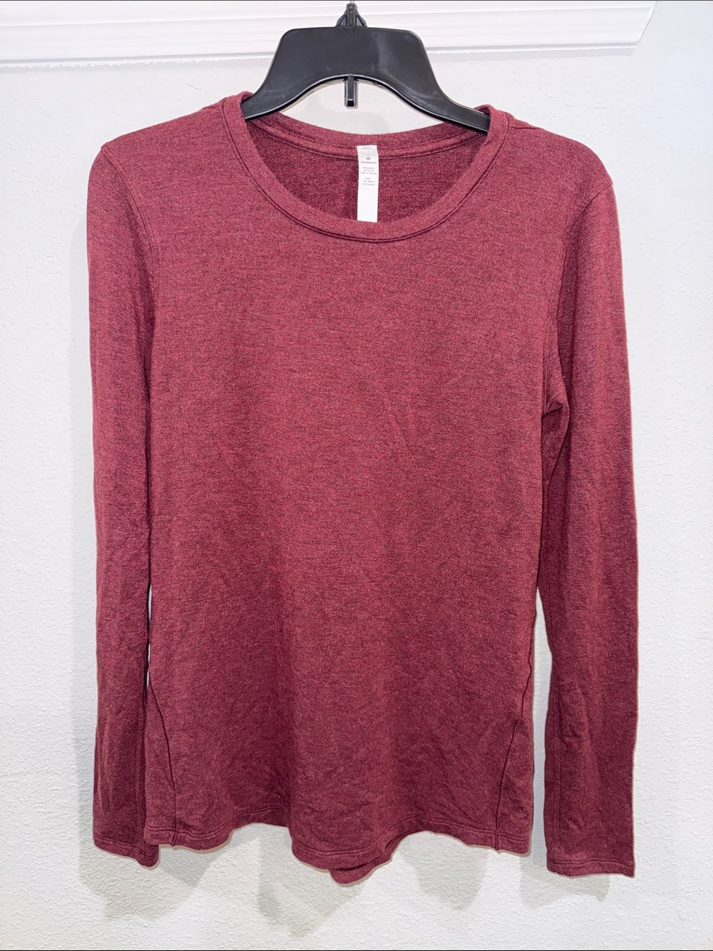 Women's Long-Sleeve Crewneck Top - Burgundy